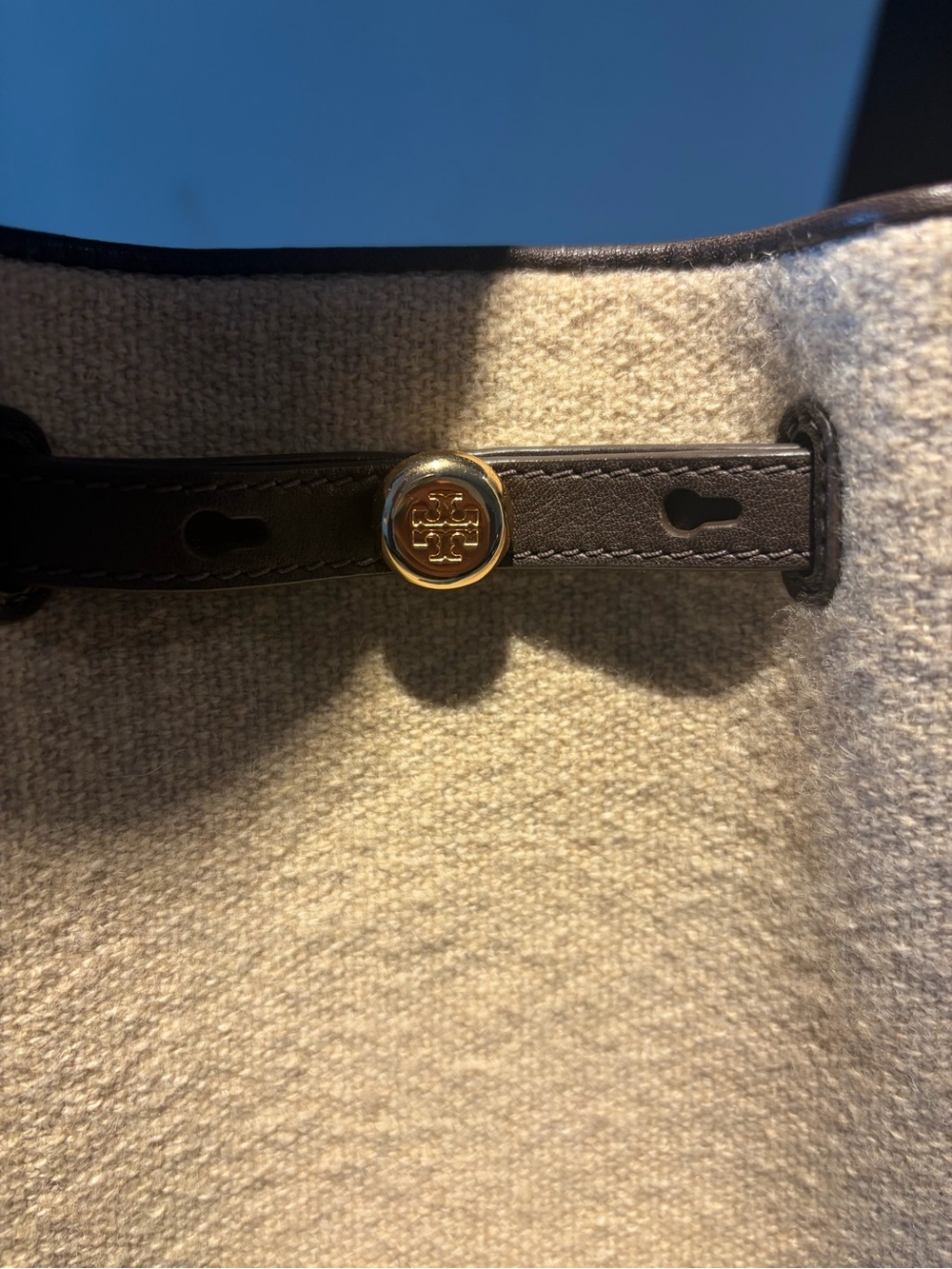 Tory Burch Cream Wool Crossbody Tote with Brown Leather Trim - Picture 2 of 4